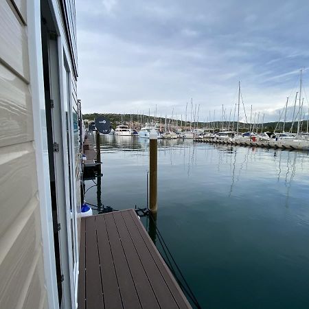 Villa Floating House Mm, Marina Portorose Esterno foto